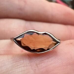 Rare  genuine aaa garnet lip ring hand carved